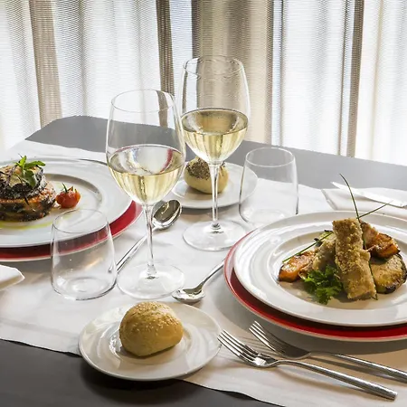 Unahotels Fiera 4* Bologna
